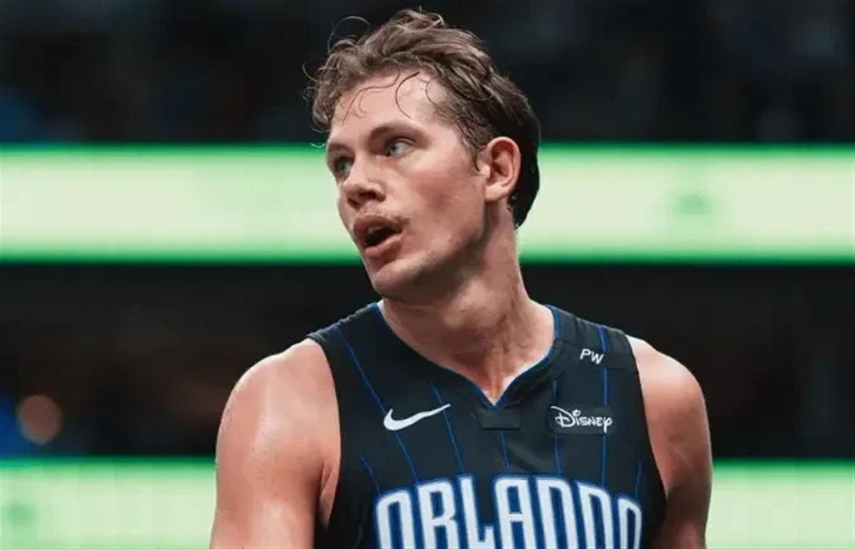 奥兰多魔术发布备战花絮,冲刺阶段伤情更新,全明星赛任务艰巨,资深球员宣示担当的简单介绍 奥兰多魔术发布备战花絮,冲刺阶段伤情更新,全明星赛任务艰巨,资深球员宣示担当的简单介绍