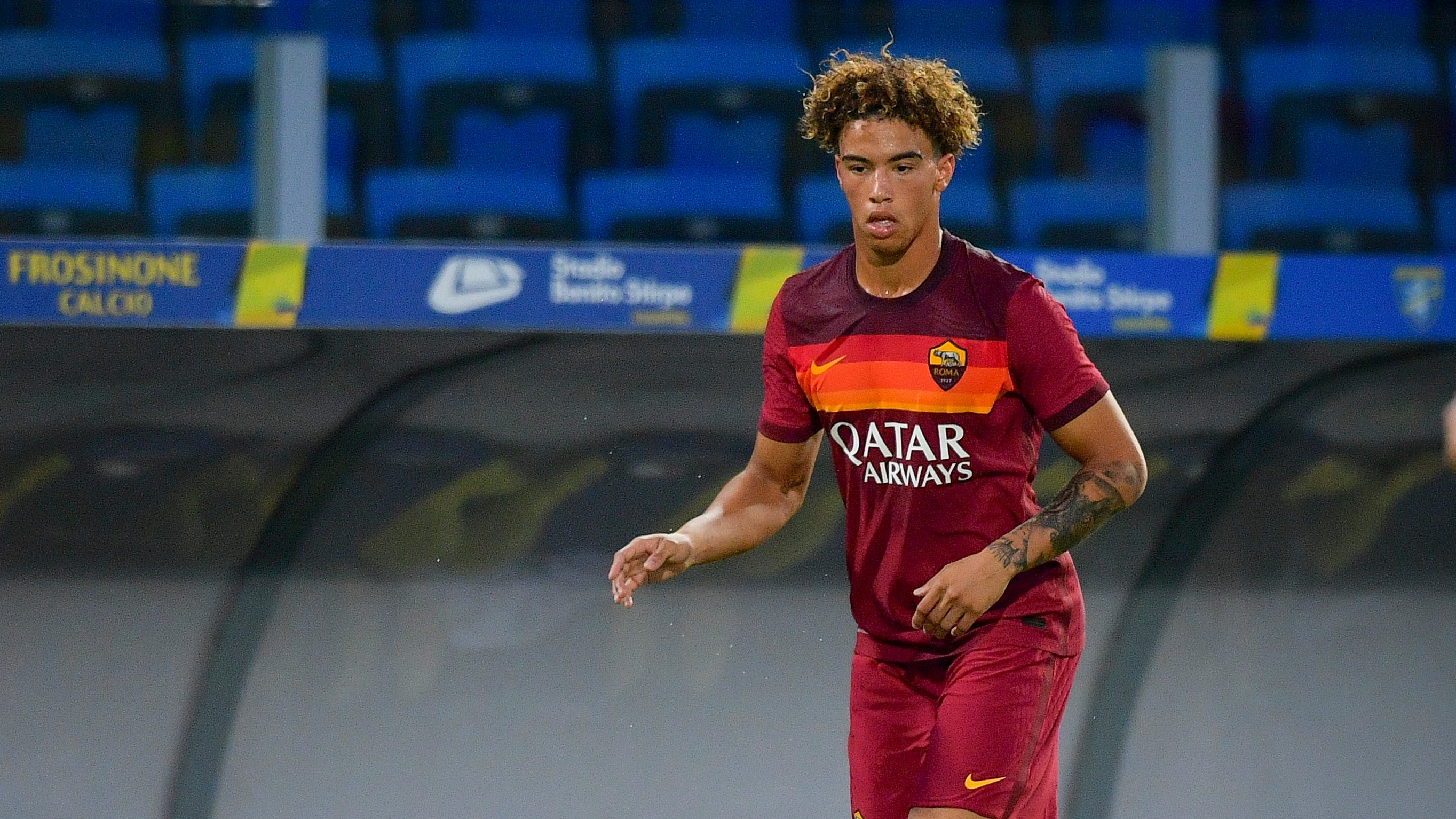 爱游戏体育-皇家马德里训练开放日，关键时刻官宣签约引欢呼，意甲在即，数据趋势出现新变化(皇家马德里引援最新消息)