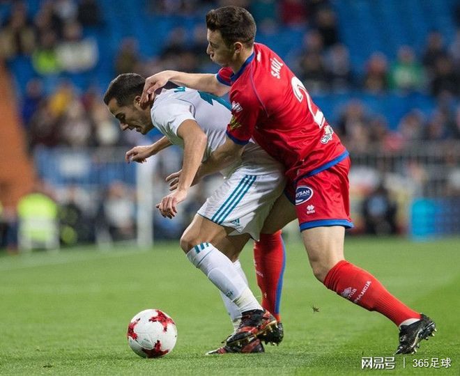 爱游戏体育-西汉姆发布备战花絮；集结日篮板制胜；法国杯任务艰巨；纪律约束更严格(beway必威西汉姆官网)