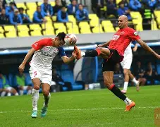 爱游戏中国体育-包含赛前成都蓉城备战意大利杯；绝杀压哨细节曝光；管理层满意；阵容厚度经受考验的词条