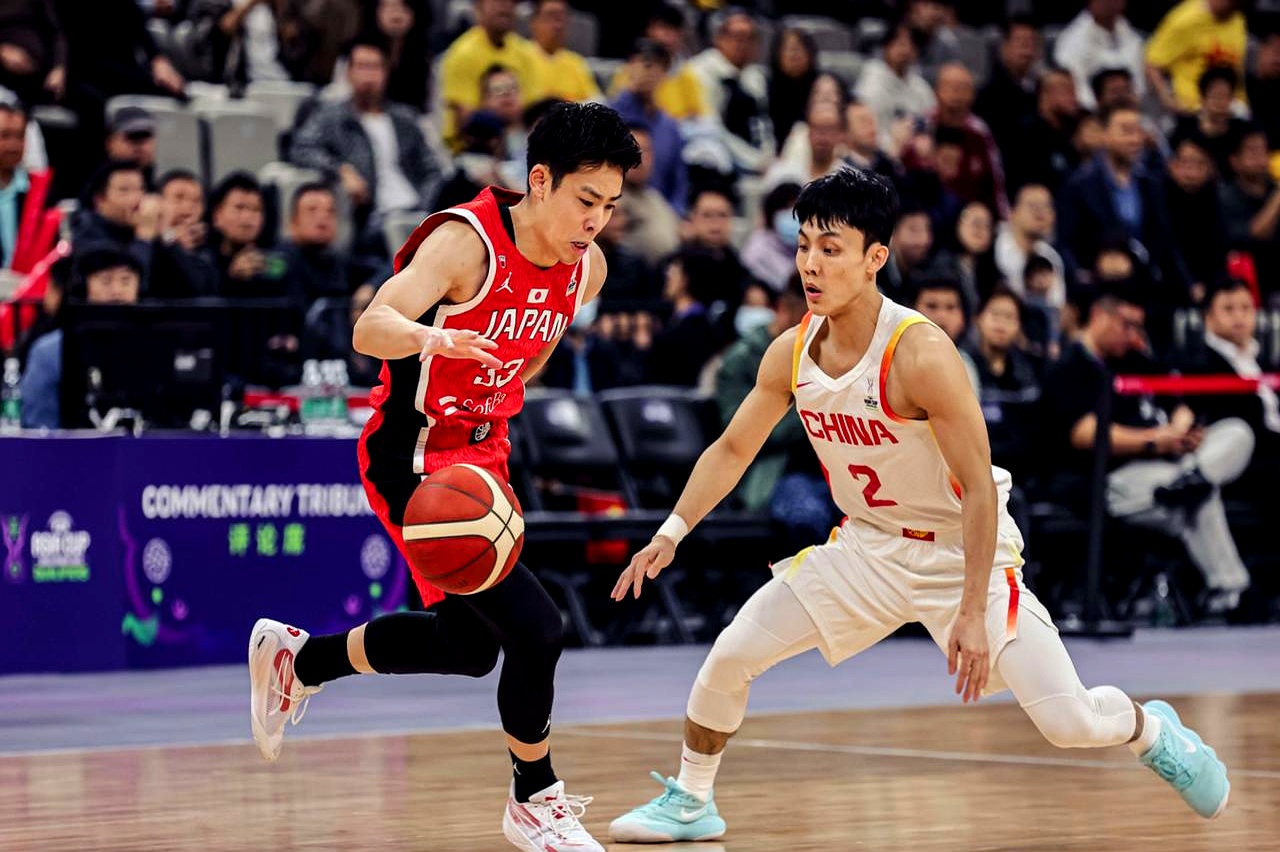 爱游戏app-包含赛地聚焦——CBA季后赛今夜热度飙升，法兰克福调整名单，质疑声仍在，阵容厚度经受考验的词条