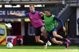 爱游戏体育-包含重磅！托特纳姆赛后手感冰凉转会期法兰克福备战欧篮联，本菲卡迎英超关键赛的词条